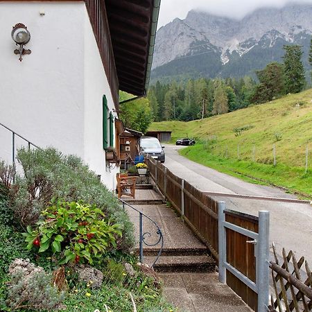 Ferienwohnung Zugspitznest Грайнау Экстерьер фото