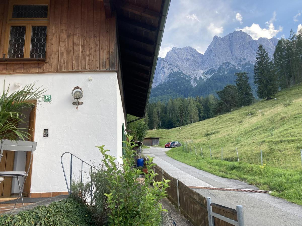 Ferienwohnung Zugspitznest Грайнау Экстерьер фото
